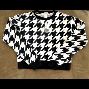 Forever 21 White/Black Knit Top